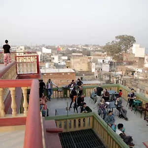 Ram Bhawan Residency Проживание в семье